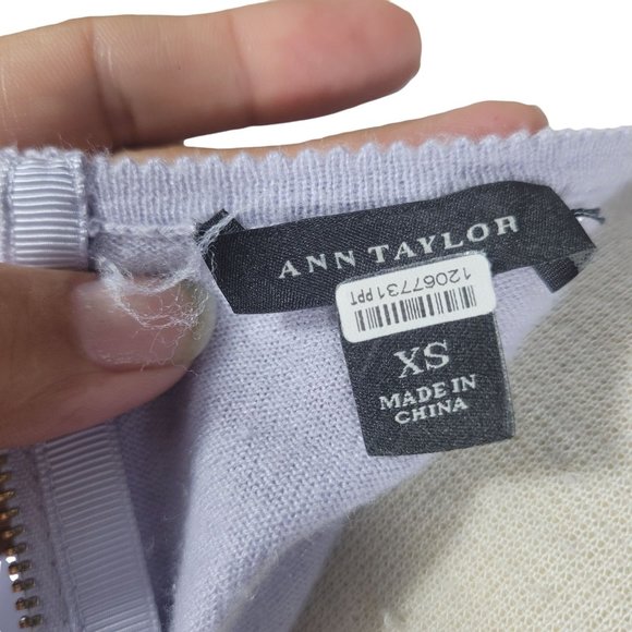 Ann Taylor Woman's Blue Knit Long Sleeve Top Round Neck Zipper back X Small - Picture 7 of 11